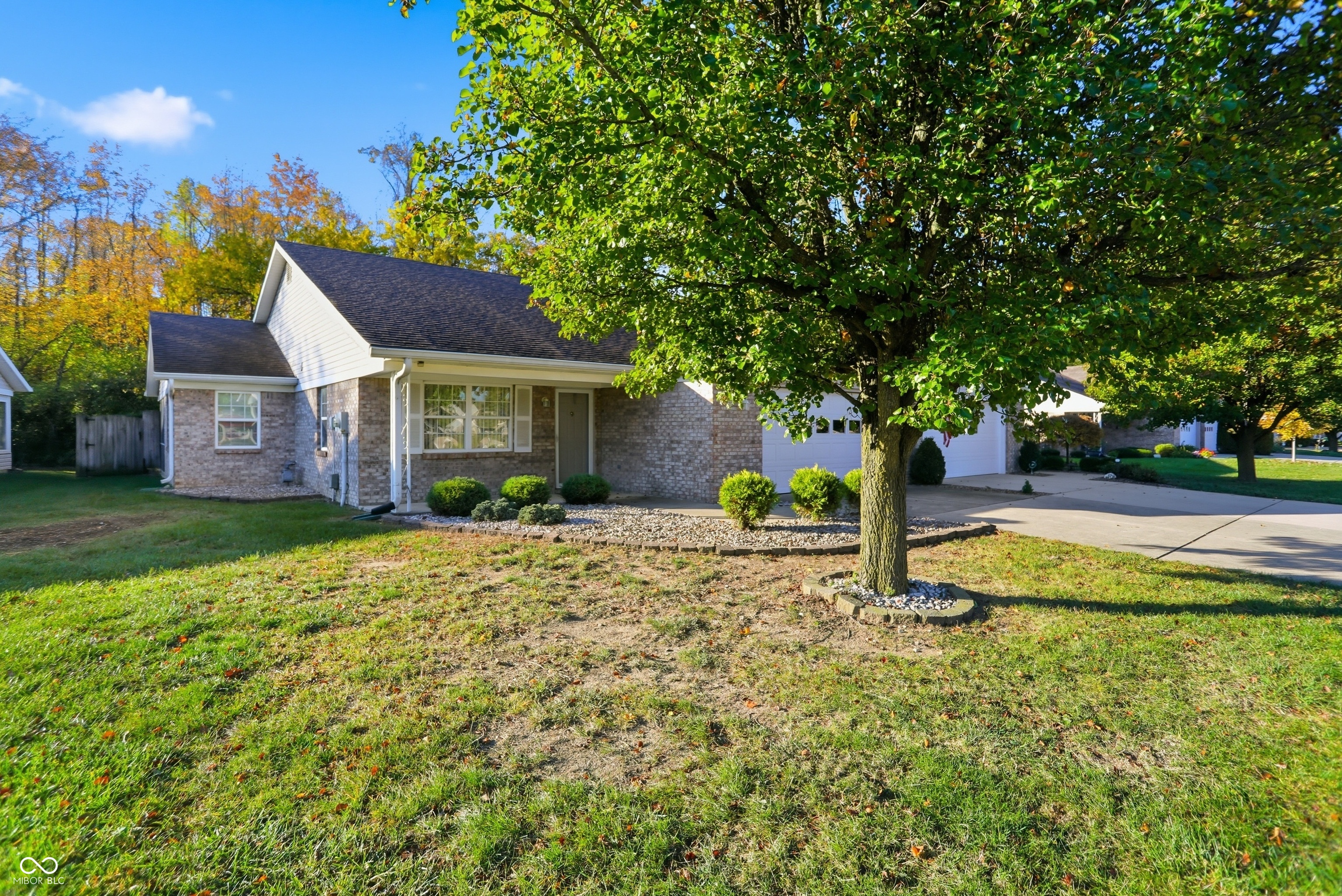 545 Moonglow Lane Indianapolis, IN 46217 - Photo 3 of 35