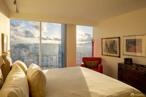 $3,695,000 | 1333 Jones Street, Unit 1606, San Francisco, CA 94109