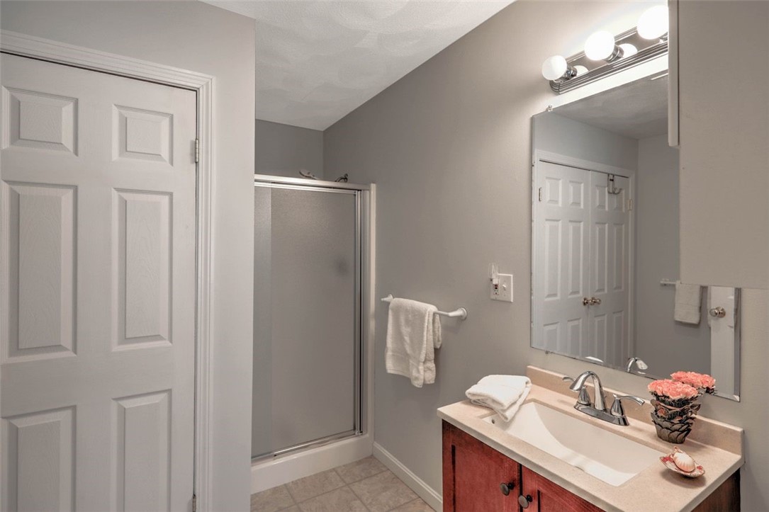 16 Roxbury Road Narragansett, RI 02882 - Photo 22 of 37 Walk out Full bath with laundry