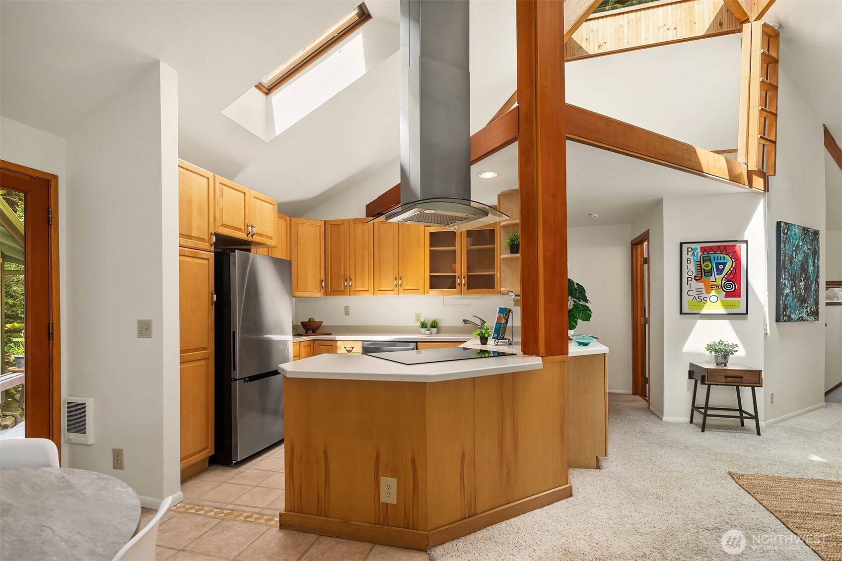 11469 Kallgren Road Northeast Bainbridge Island, WA 98110 - Photo 12 of 37 Gallery Image 12