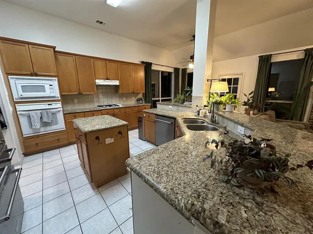 $2,600 | 3616 Gaitland Circle, Flower Mound, TX 75022