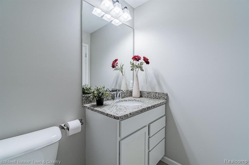 3179 Eastern Avenue Rochester Hills, MI 48307 - Photo 29 of 55