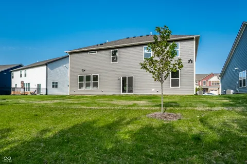 $550,000 | 19392 Honeylocust Glen, Noblesville, IN 46062