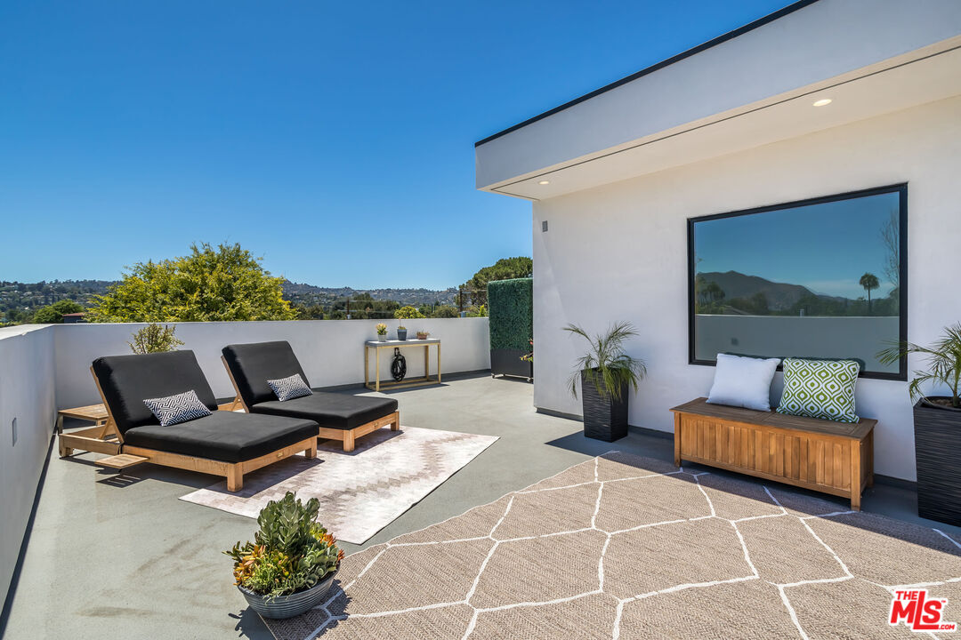 4531 Tujunga Avenue Studio City, CA 91602 - Photo 42 of 49 a outdoor space with furniture