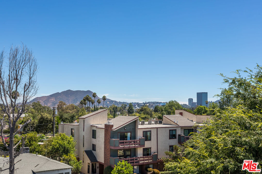 4531 Tujunga Avenue Studio City, CA 91602 - Photo 47 of 49 a view of a city with tall buildings