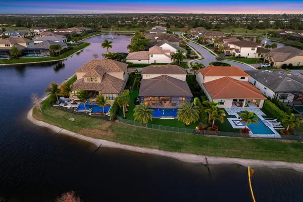 $2,300,000 | 137 Cinder Dunes Point, Jupiter, FL 33478