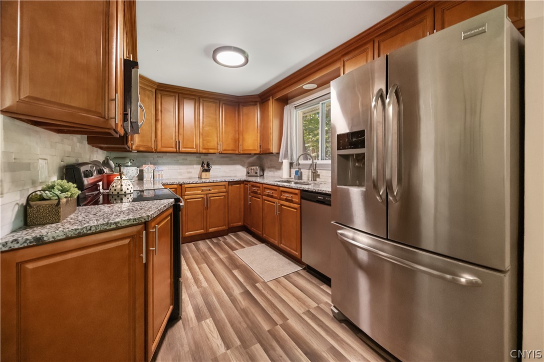 5353 Onondaga Road Camillus, NY 13031 - Photo 11 of 33