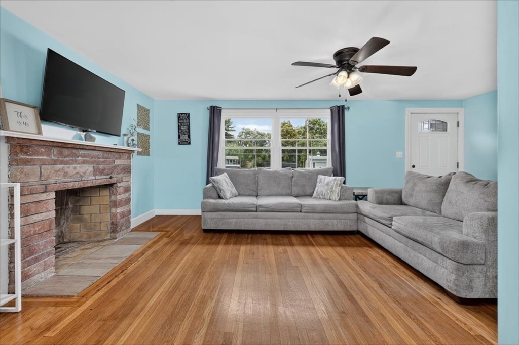 15 Russell Road Whitman, MA 02382 - Photo 7 of 36