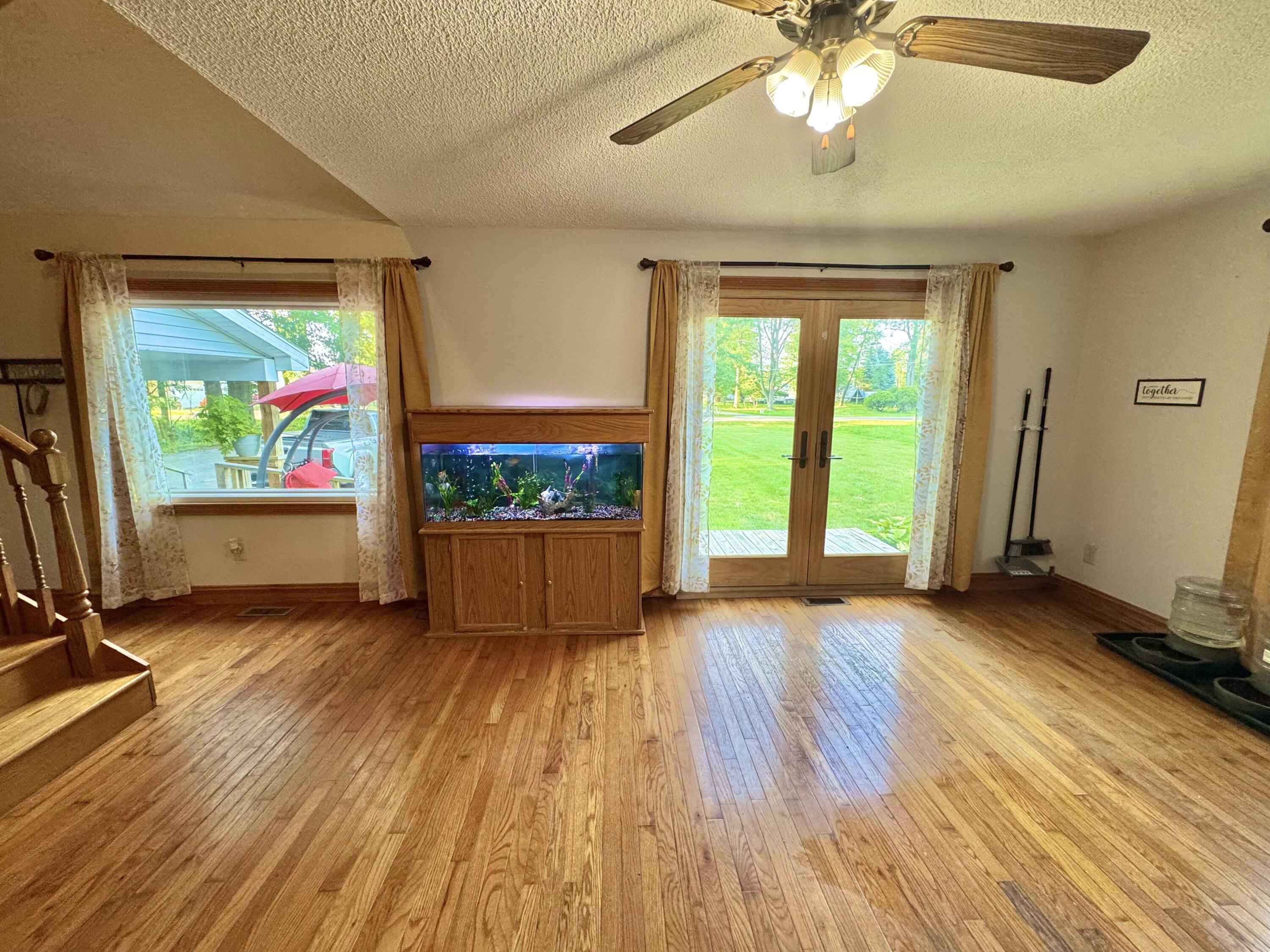 9462 East Colby Road Crystal, MI 48818 - Photo 10 of 51 IMG_1362