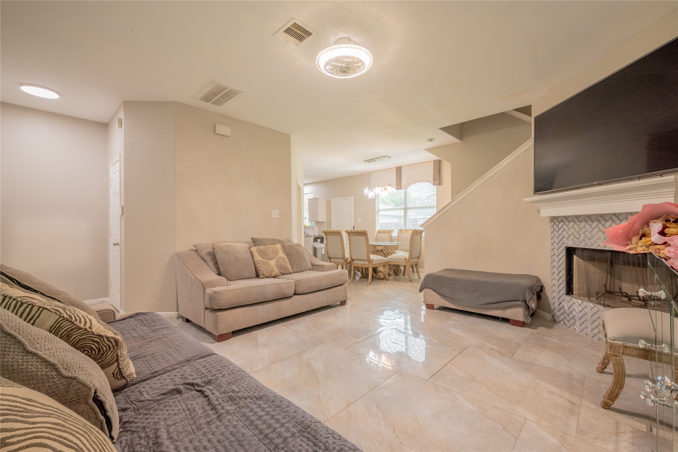 14503 Little Houston, TX 77045 - Photo 4 of 24