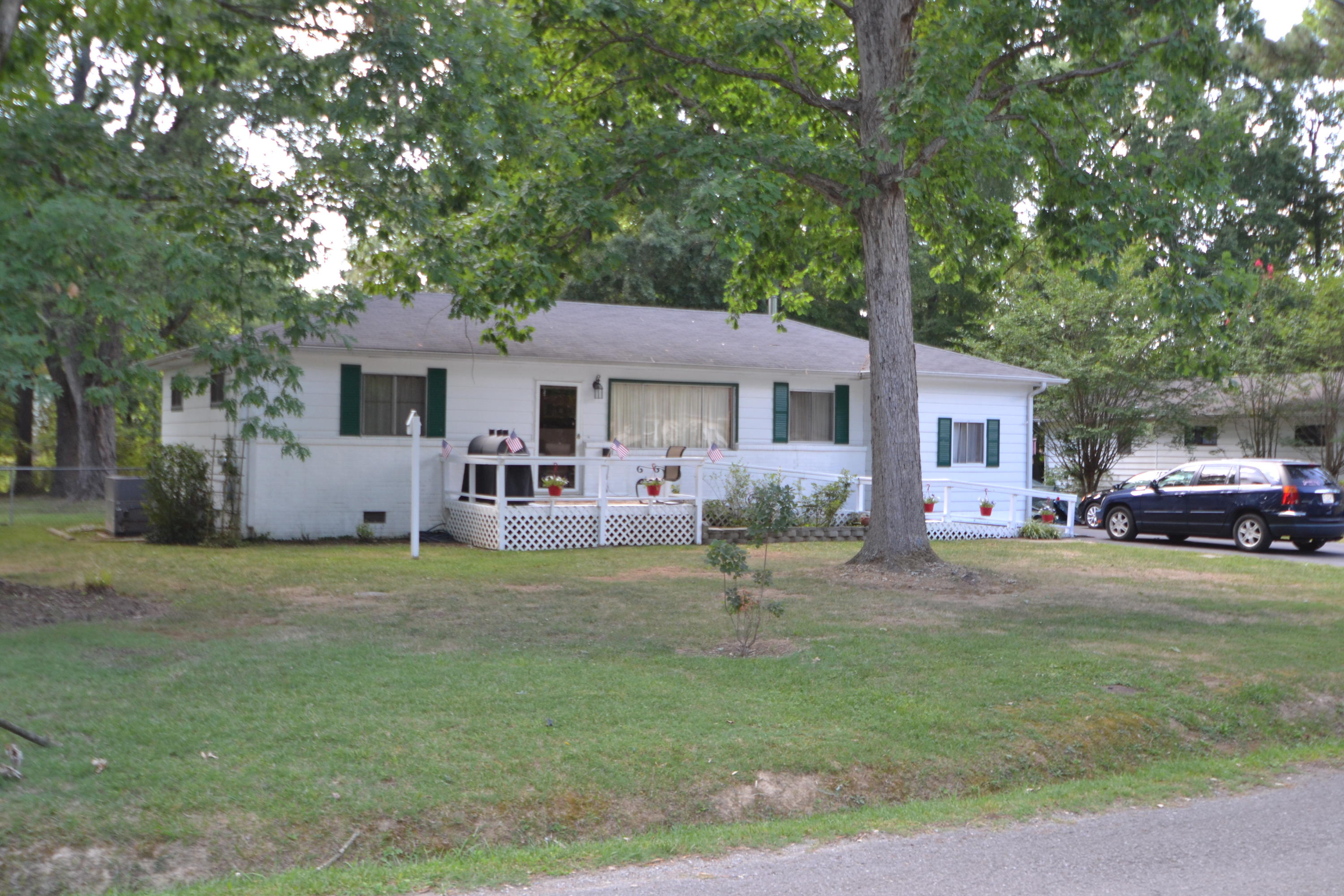 1123 Greens Road Chattanooga, TN 37421 - Photo 2 of 47 DSC_0098
