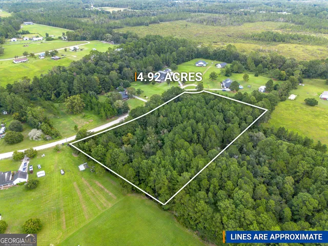 a view of a tennis court