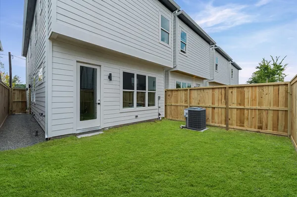 $329,900 | 6423 Madrid Street, Houston, TX 77021