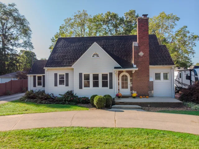 $395,000 | 2354 Yankee Street, Niles, MI 49120