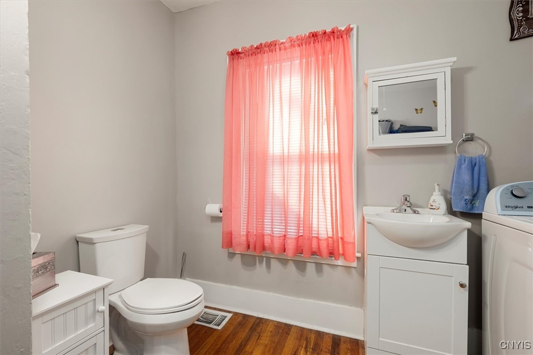 155 Maplehurst Avenue Syracuse, NY 13208 - Photo 11 of 41