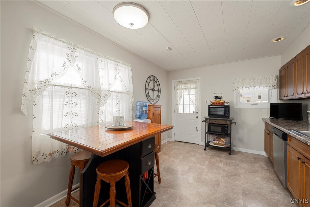 155 Maplehurst Avenue Syracuse, NY 13208 - Photo 15 of 41