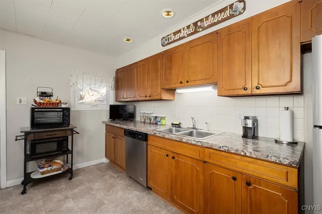 $175,000 | 155 Maplehurst Avenue, Syracuse, NY 13208