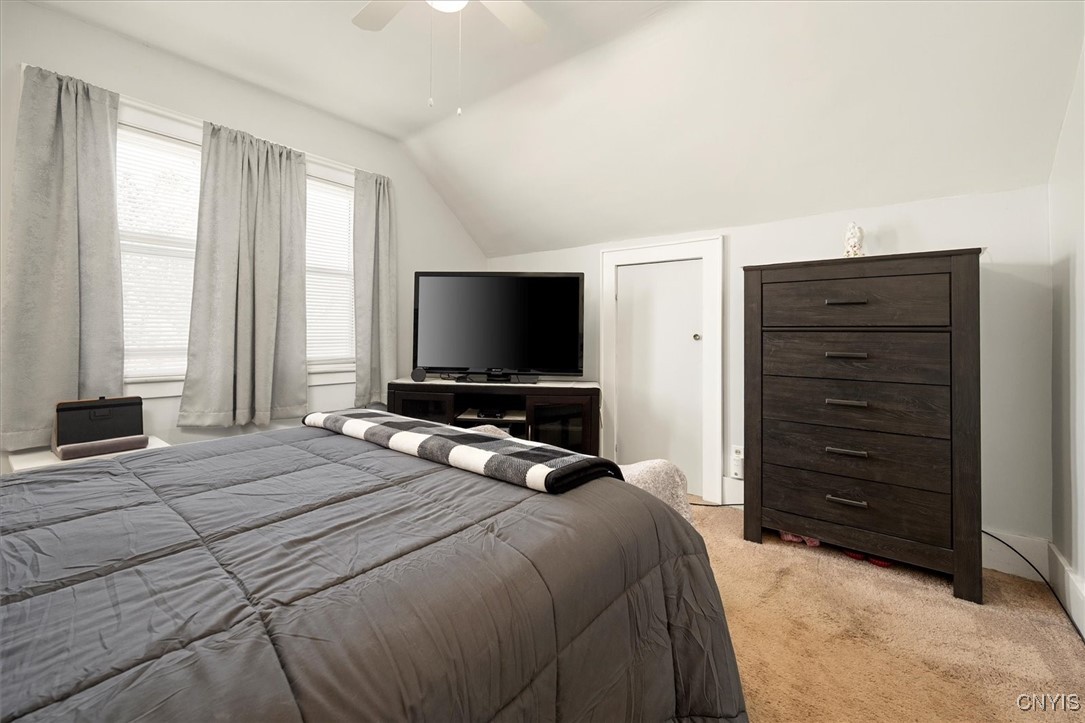 155 Maplehurst Avenue Syracuse, NY 13208 - Photo 25 of 41