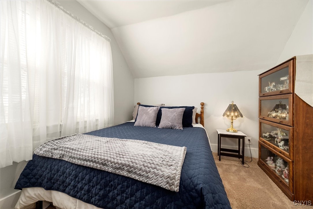 155 Maplehurst Avenue Syracuse, NY 13208 - Photo 30 of 41