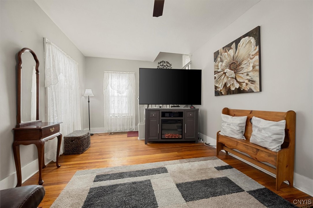 155 Maplehurst Avenue Syracuse, NY 13208 - Photo 4 of 41