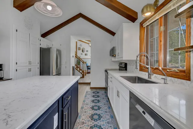 $349,400 | 408 21st Street Southeast, Willmar, MN 56201