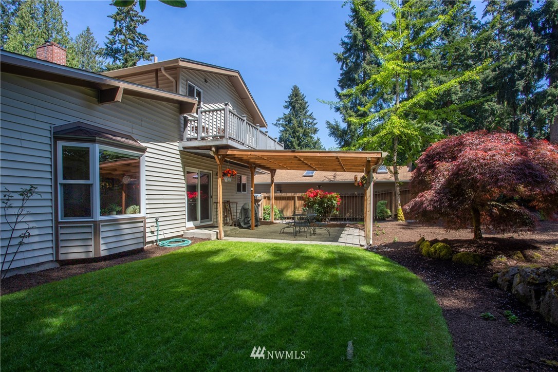 14003 Southeast 142nd Street Renton, WA 98059 - Photo 11 of 37