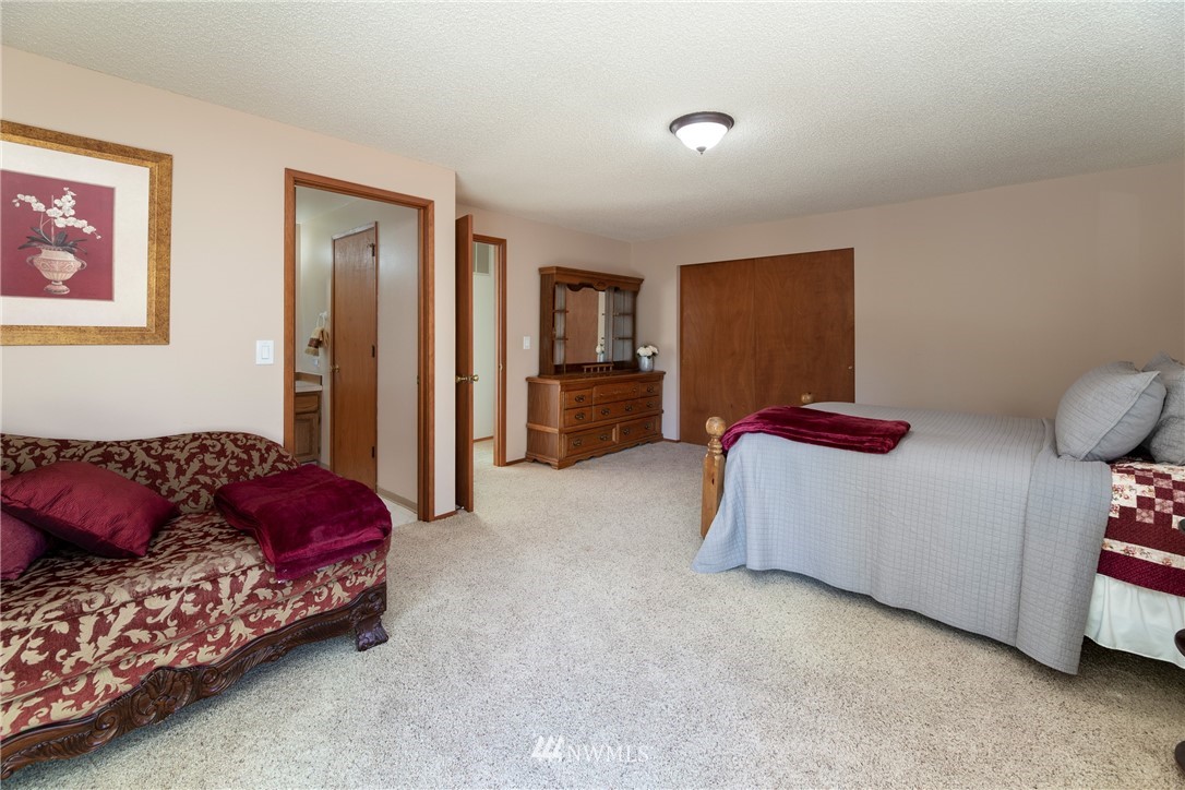 14003 Southeast 142nd Street Renton, WA 98059 - Photo 28 of 37