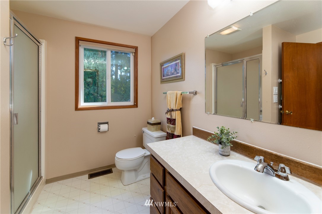 14003 Southeast 142nd Street Renton, WA 98059 - Photo 29 of 37