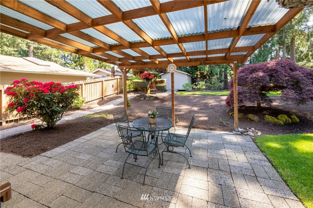 14003 Southeast 142nd Street Renton, WA 98059 - Photo 8 of 37