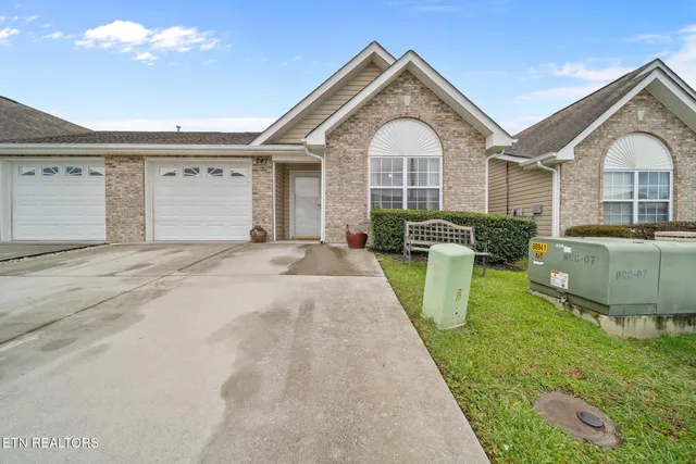 $259,000 | 747 High Point Way, Knoxville, TN 37912