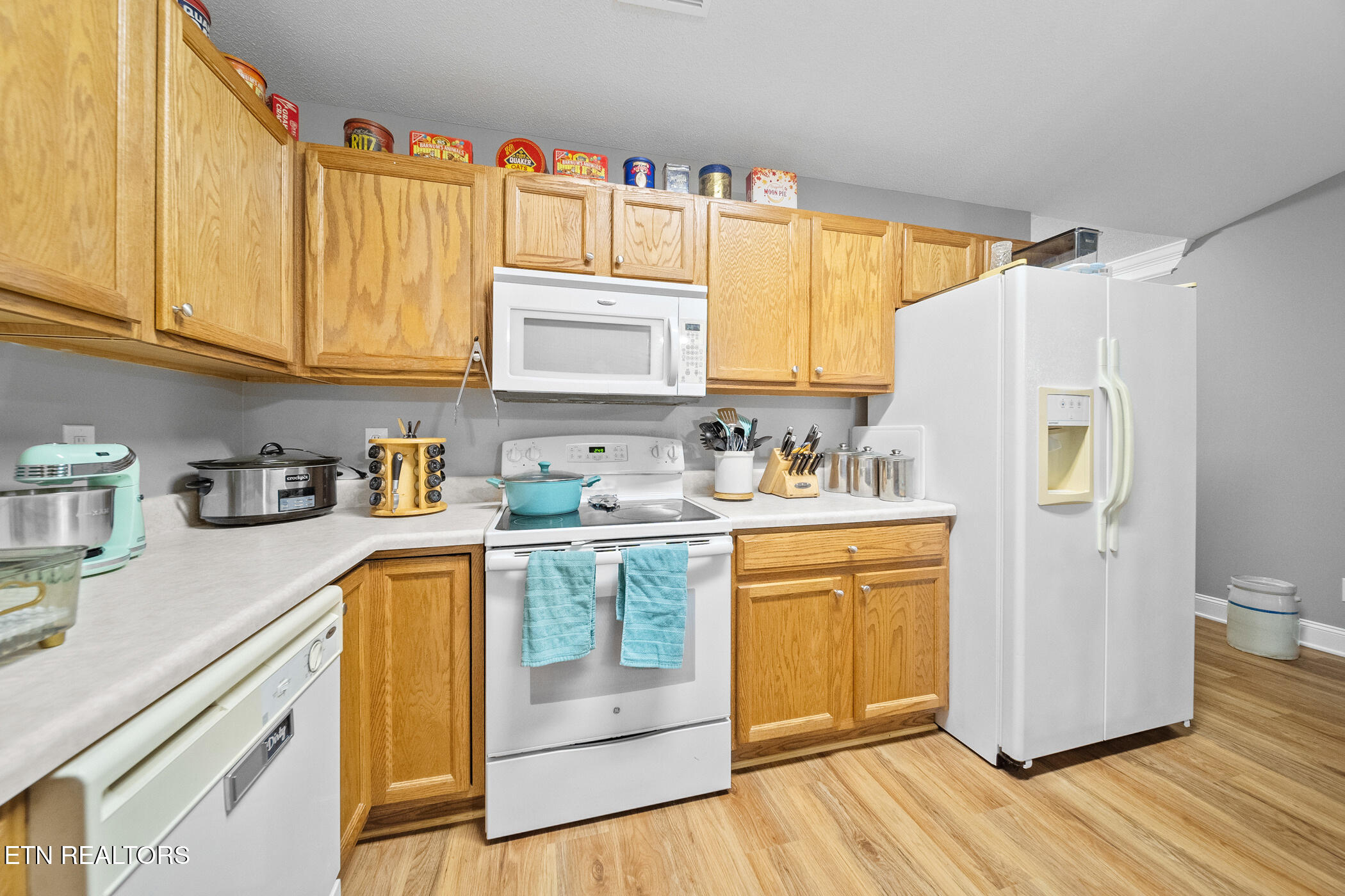 747 High Point Way Knoxville, TN 37912 - Photo 6 of 20 dsc02957 - Copy