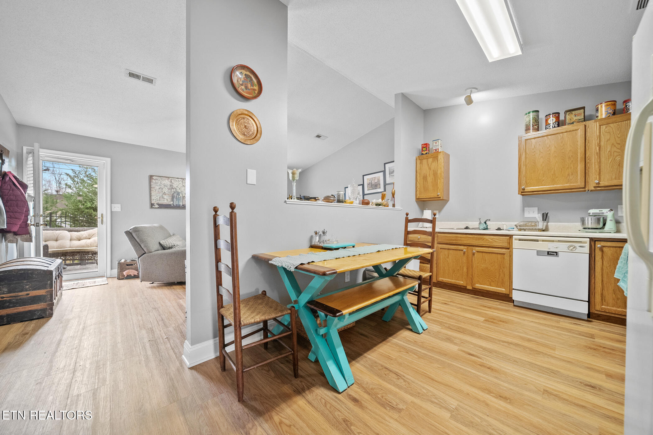 747 High Point Way Knoxville, TN 37912 - Photo 7 of 20 dsc03032