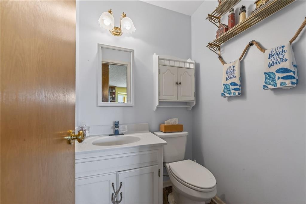 6513 Southeast Ryan Road Blue Springs, MO 64014 - Photo 12 of 73