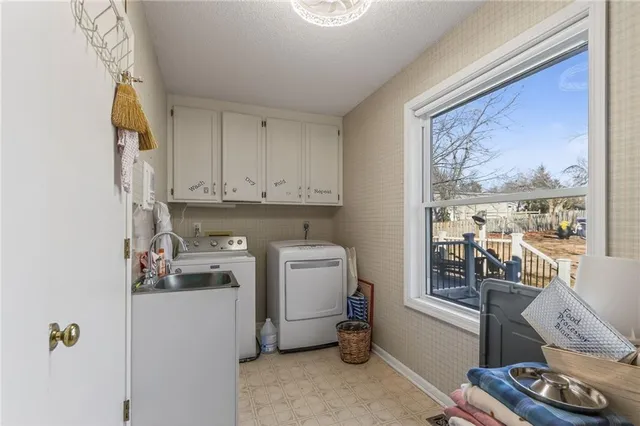 $875,000 | 6513 Southeast Ryan Road, Blue Springs, MO 64014