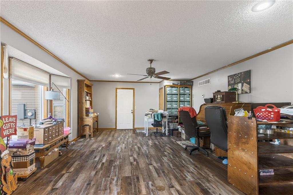 6513 Southeast Ryan Road Blue Springs, MO 64014 - Photo 14 of 73