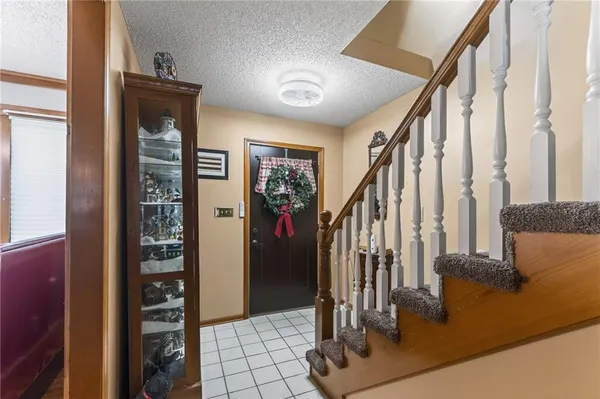 $860,000 | 6513 Southeast Ryan Road, Blue Springs, MO 64014