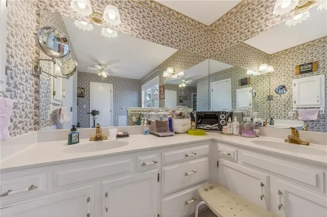 $875,000 | 6513 Southeast Ryan Road, Blue Springs, MO 64014