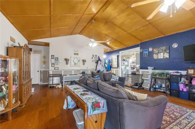 $875,000 | 6513 Southeast Ryan Road, Blue Springs, MO 64014