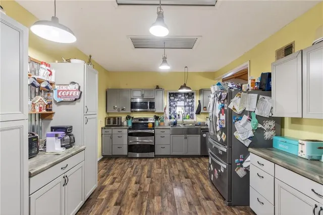 $875,000 | 6513 Southeast Ryan Road, Blue Springs, MO 64014