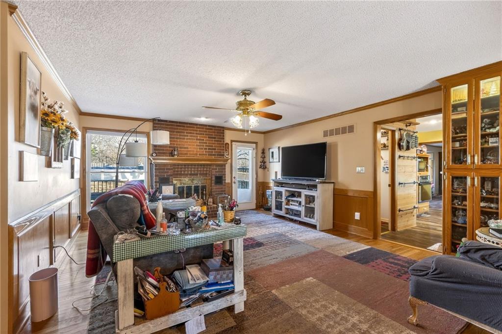 6513 Southeast Ryan Road Blue Springs, MO 64014 - Photo 4 of 73