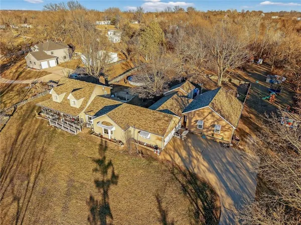 $860,000 | 6513 Southeast Ryan Road, Blue Springs, MO 64014