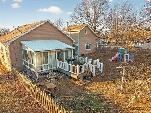 $860,000 | 6513 Southeast Ryan Road, Blue Springs, MO 64014