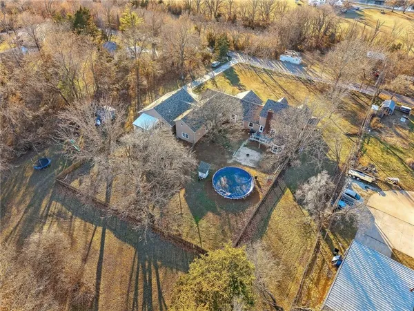 $860,000 | 6513 Southeast Ryan Road, Blue Springs, MO 64014