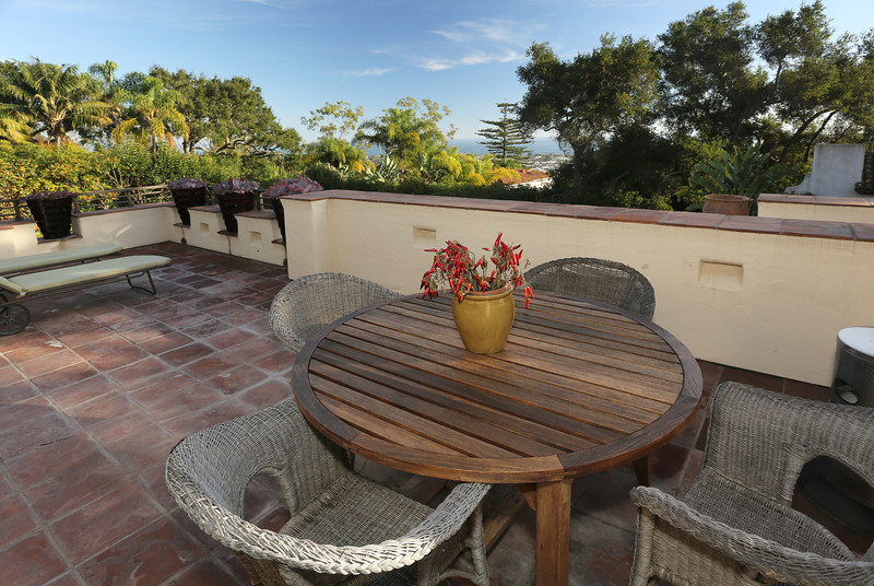 1703 Paterna Road Santa Barbara, CA 93103 - Photo 16 of 29 Back Deck