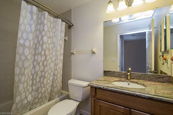 $3,700 | 180 Furse Lakes Circle, Unit E8, Naples, FL 34104
