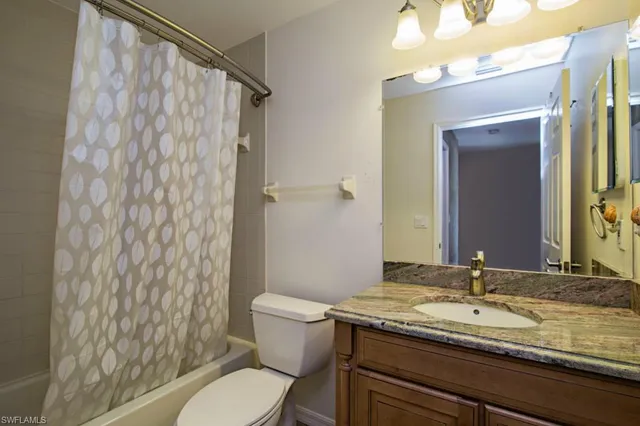 $3,700 | 180 Furse Lakes Circle, Unit E8, Naples, FL 34104