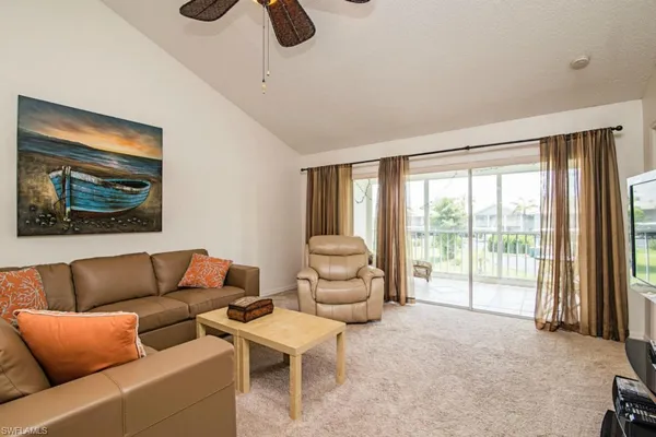 $3,700 | 180 Furse Lakes Circle, Unit E8, Naples, FL 34104