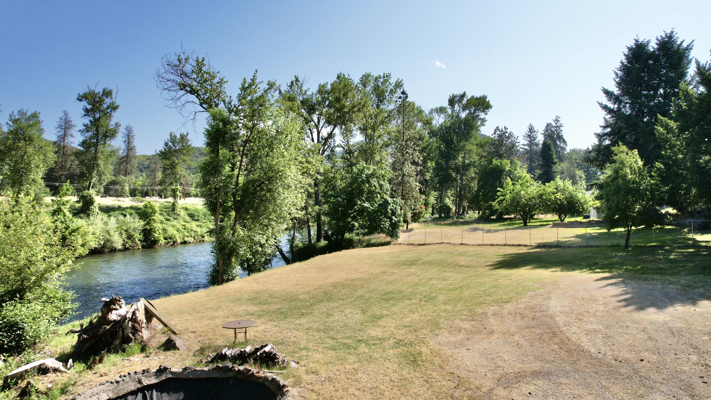2550 Lampman Road Gold Hill, OR 97525 - Photo 15 of 27 LAMPMAN (2)