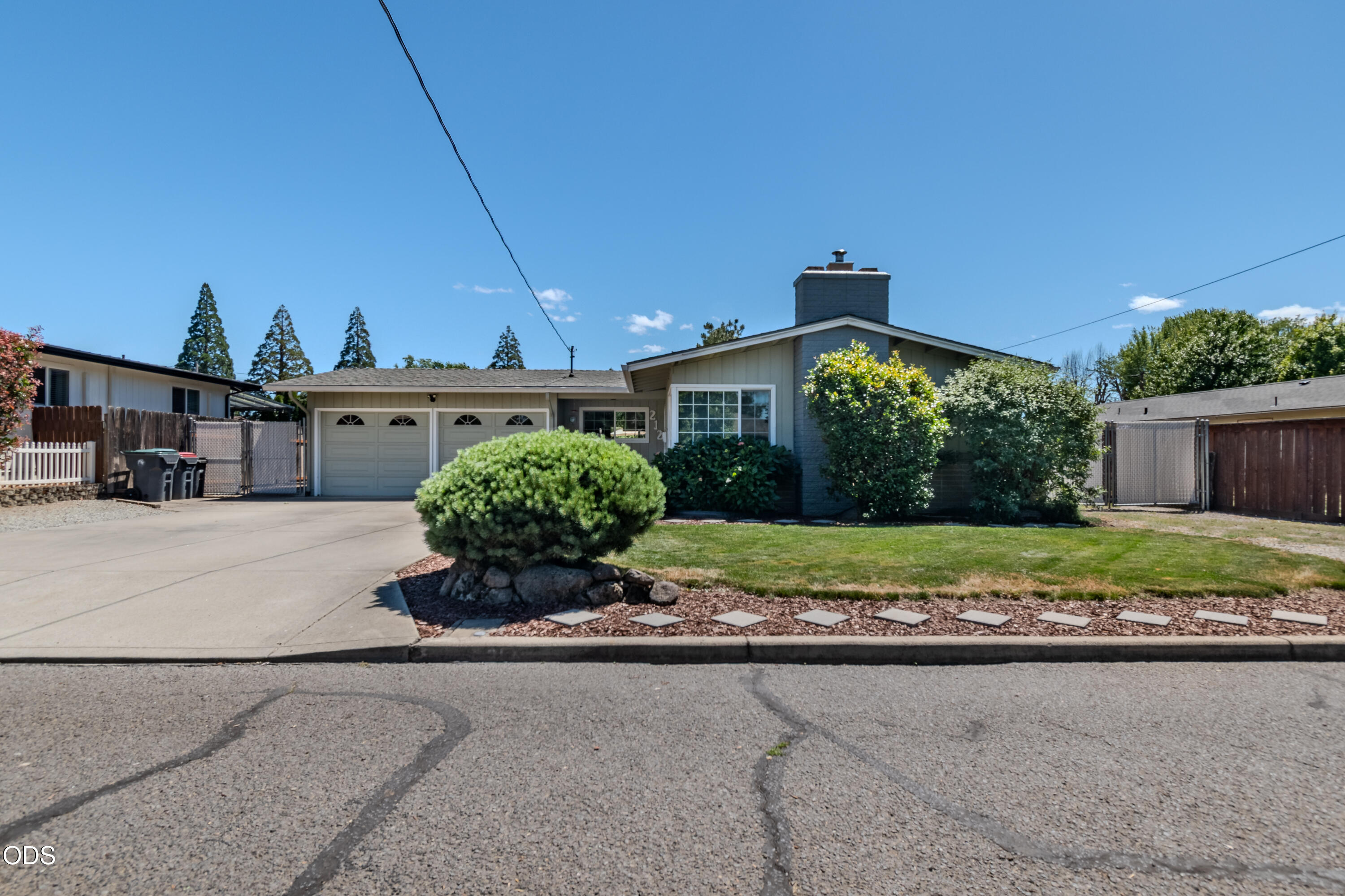 212 Windsor Way Central Point, OR 97502 - Photo 1 of 29