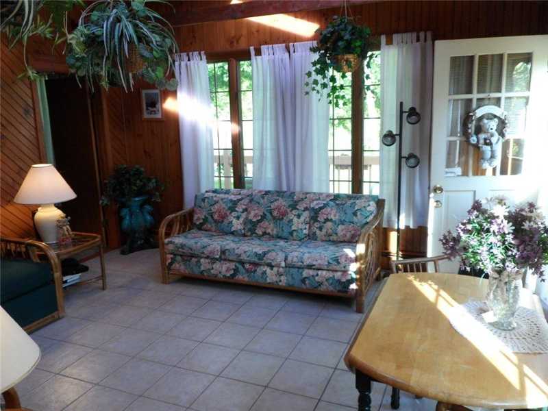 17 Brayton Road Smithfield, RI 02917 - Photo 19 of 20 Den/Family/Great Room.